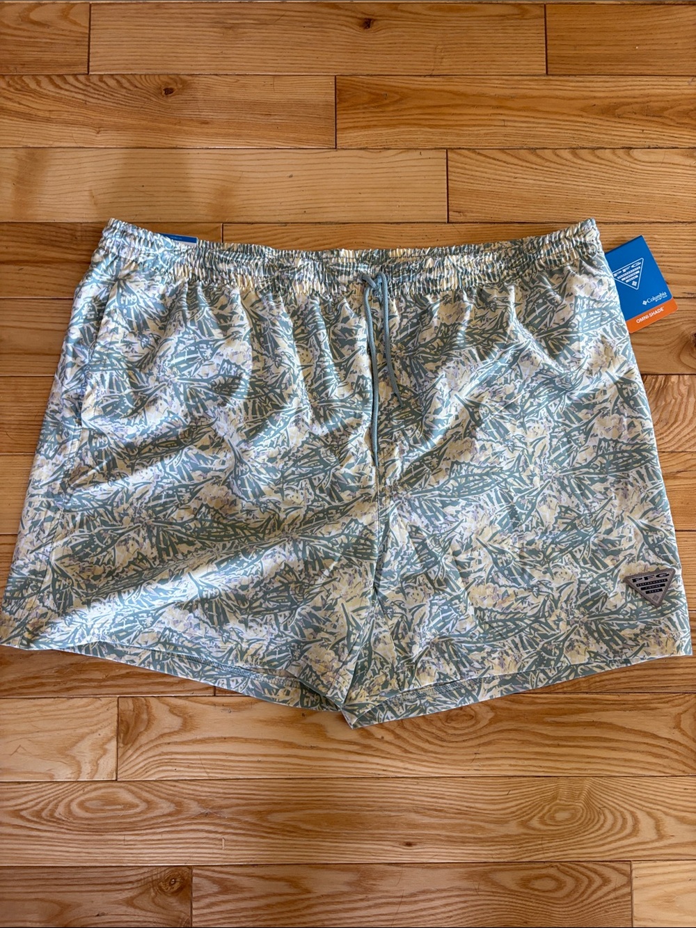 Columbia Pale Blue and Off-White Tropical Swim Hybrids